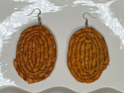 Caramel Swirl- Raffia Earrings